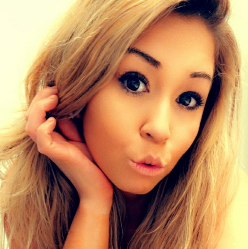 Meet your Posher, Karolyn